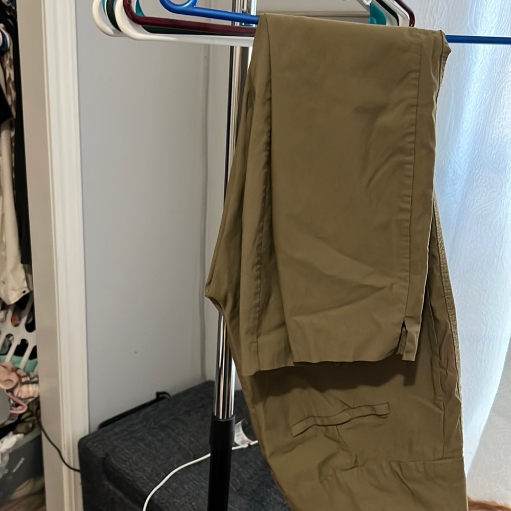Stretchy pants/leggins